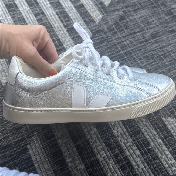 Veja Esplar Lace Up Sneaker - Silver and Iridescent- Size 37 - Picture 4 of 6